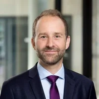 Michael	Schneider